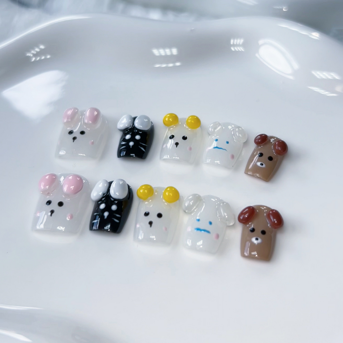 Size M handmade press-on nail collection