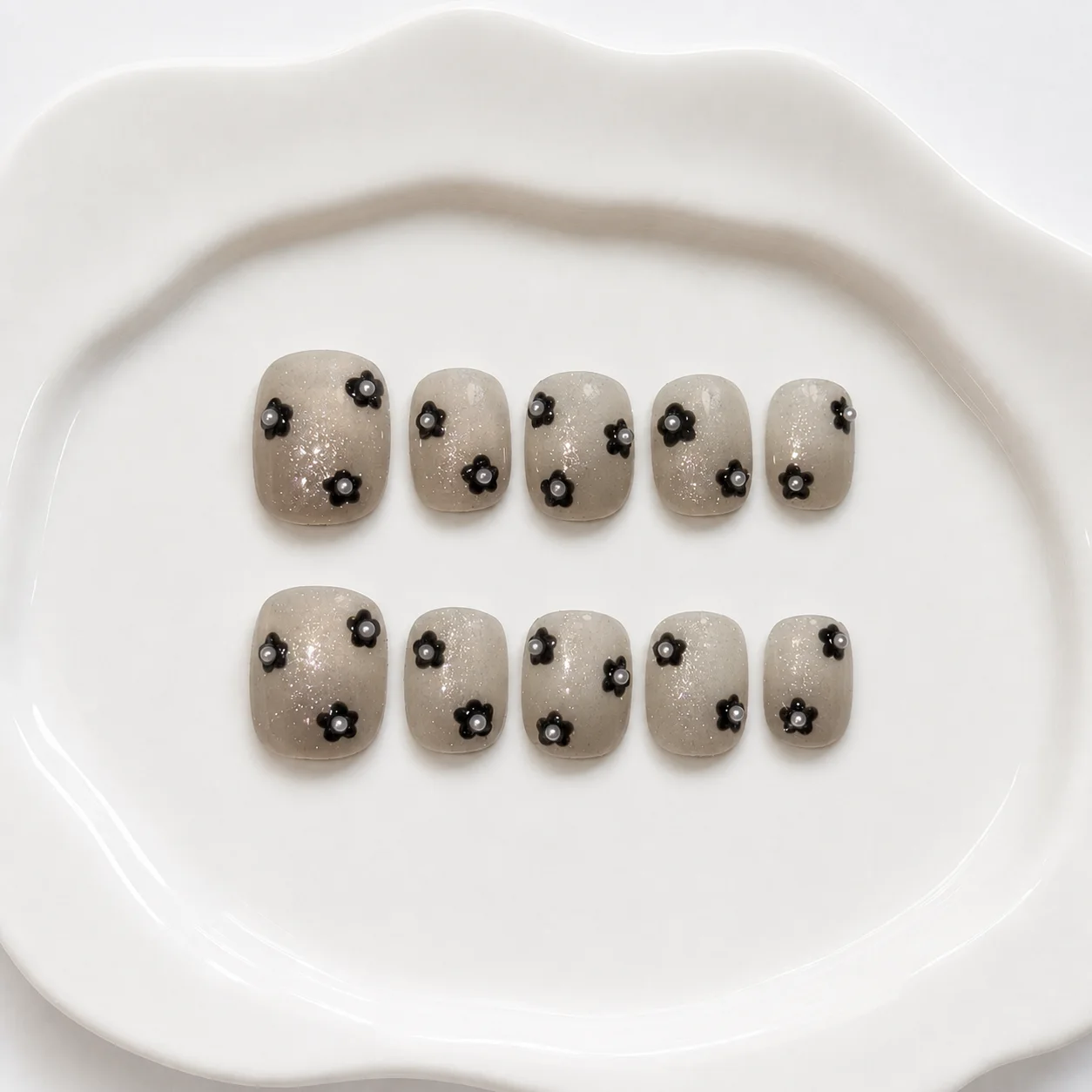 Toofufu Set 246 handmade press-on nail set